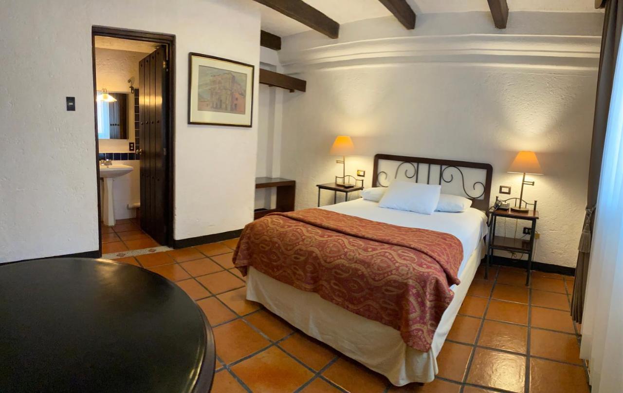 Colonial Hotel 4*